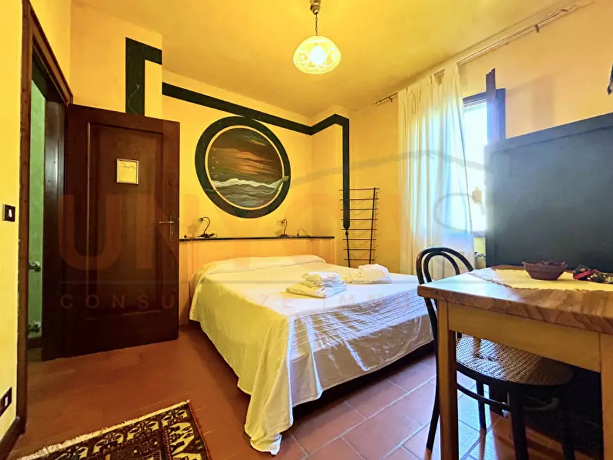 Immagine 37 di Agriturismo in vendita  a Cinto Euganeo