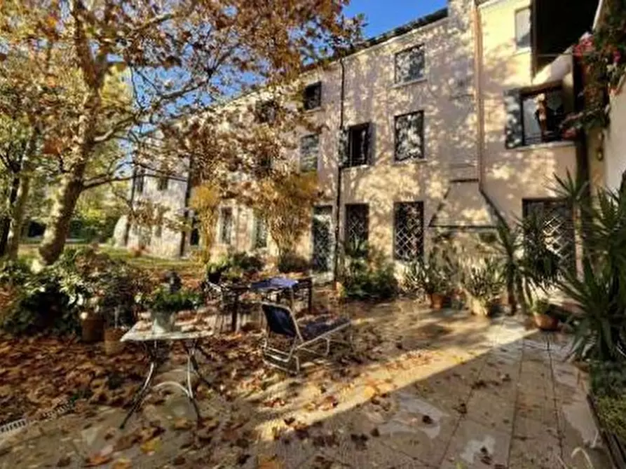 Immagine 3 di Palazzo in vendita  in Via Giuseppe Garibaldi, 82 a Oderzo