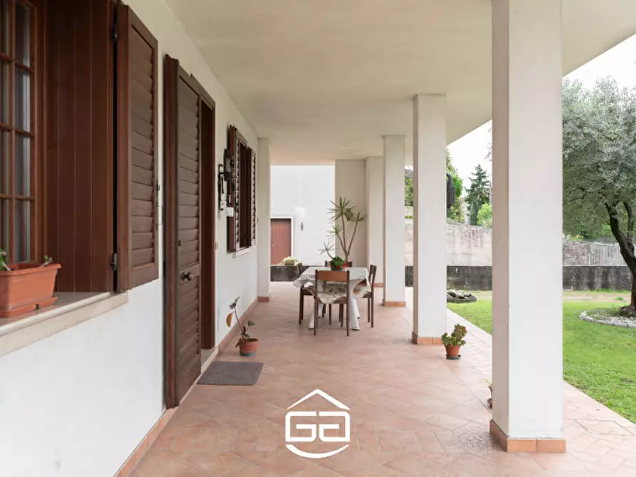 Immagine 4 di Casa bifamiliare in vendita  in Via Crosara, 2/E a Bolzano Vicentino