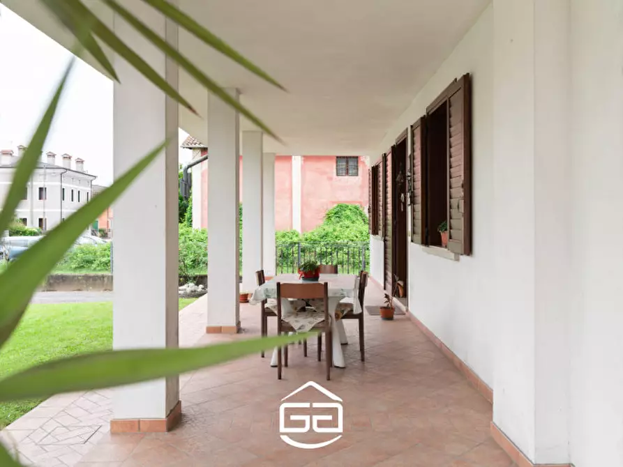 Immagine 4 di Casa bifamiliare in vendita  in Via Crosara, 2/E a Bolzano Vicentino