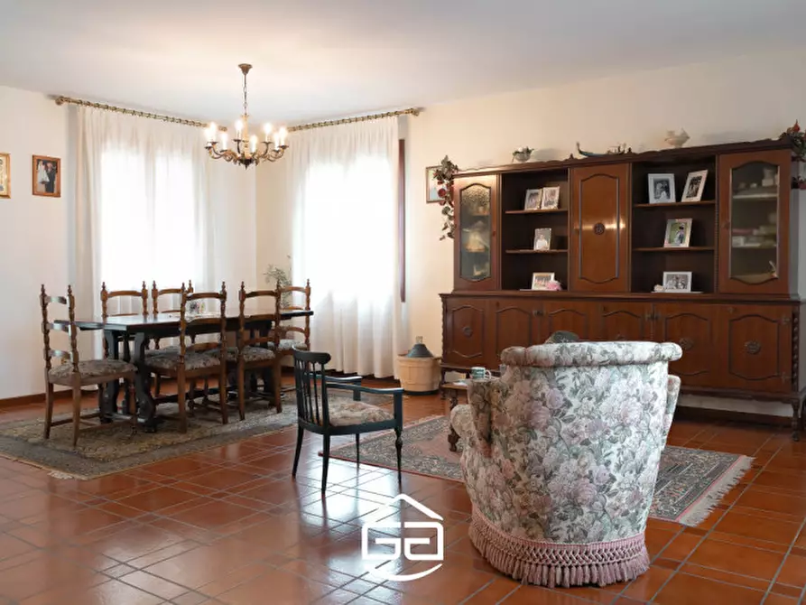 Immagine 8 di Casa bifamiliare in vendita  in Via Crosara, 2/E a Bolzano Vicentino