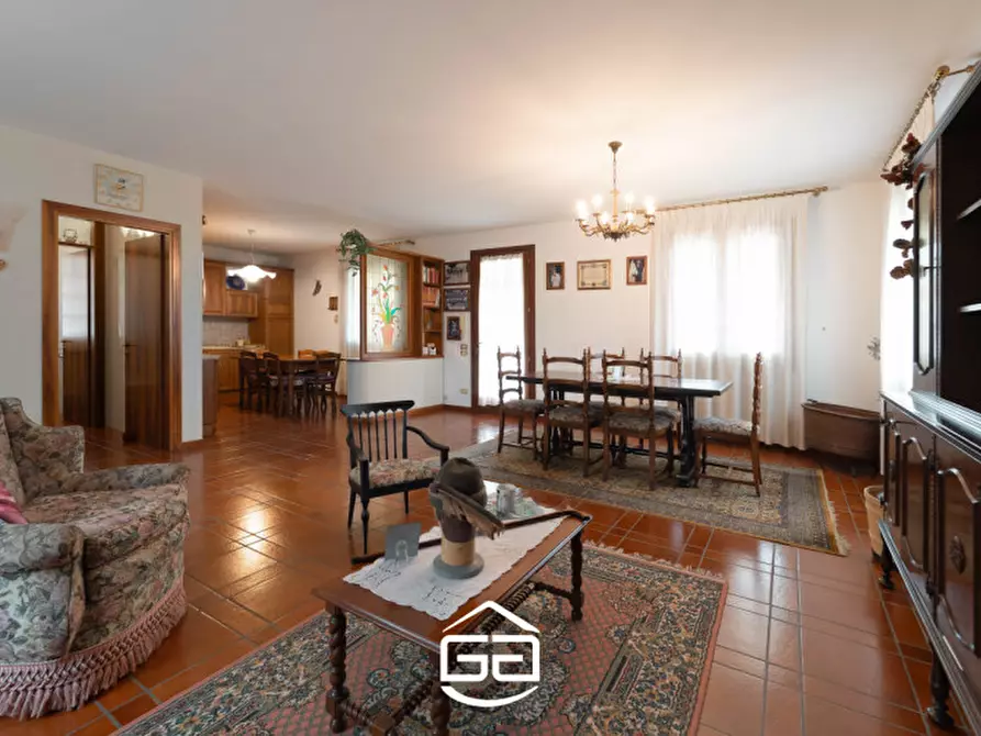 Immagine 10 di Casa bifamiliare in vendita  in Via Crosara, 2/E a Bolzano Vicentino