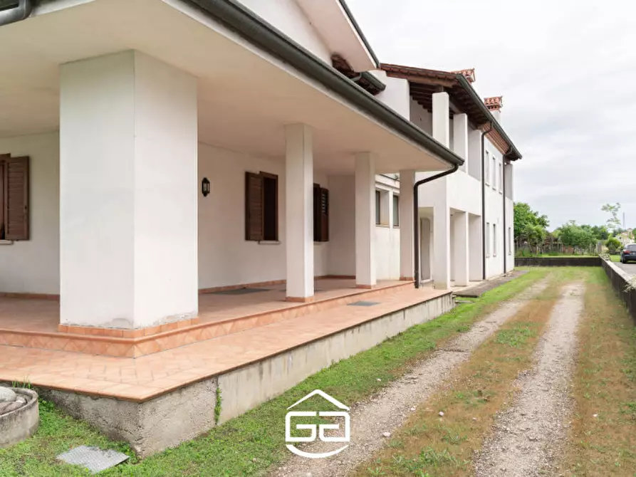 Immagine 50 di Casa bifamiliare in vendita  in Via Crosara, 2/E a Bolzano Vicentino