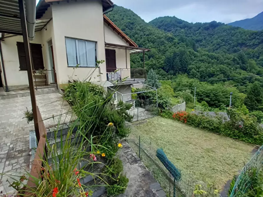 Immagine 5 di Casa indipendente in vendita  in località Cassottana a Favale Di Malvaro