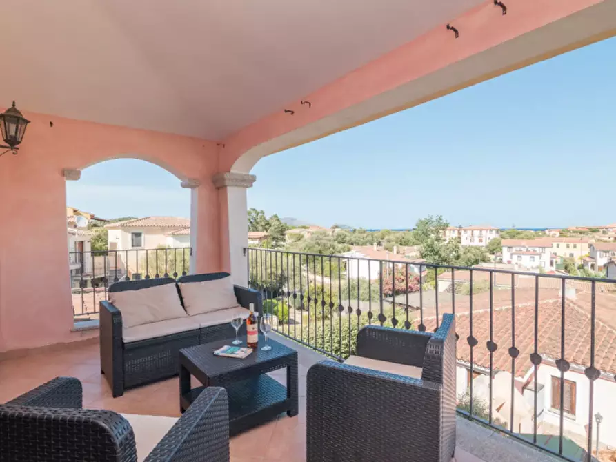 Immagine 2 di Appartamento in vendita  a Olbia