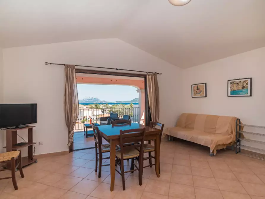 Immagine 5 di Appartamento in vendita  a Olbia