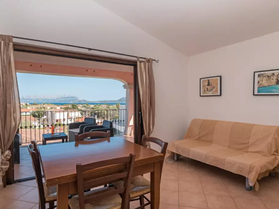 Immagine 6 di Appartamento in vendita  a Olbia