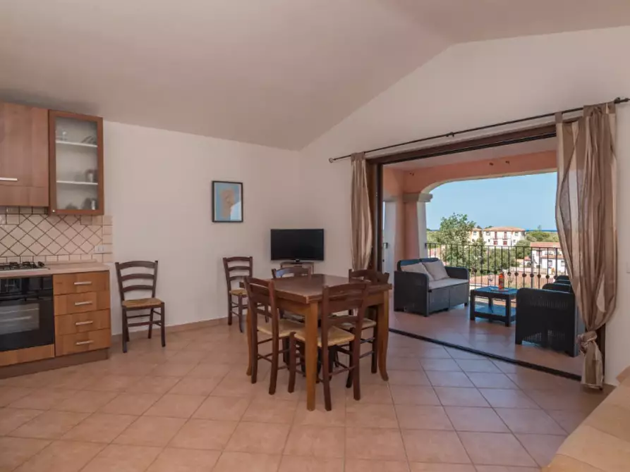 Immagine 9 di Appartamento in vendita  a Olbia