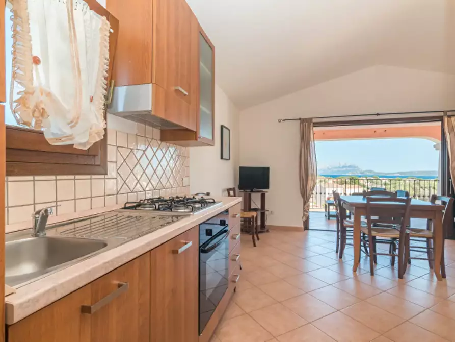 Immagine 11 di Appartamento in vendita  a Olbia