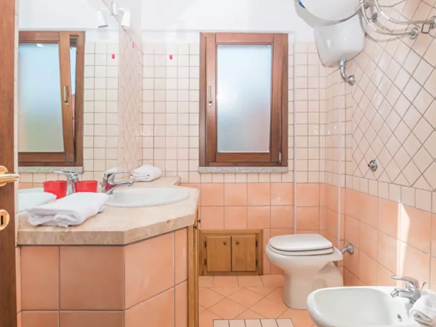 Immagine 15 di Appartamento in vendita  a Olbia