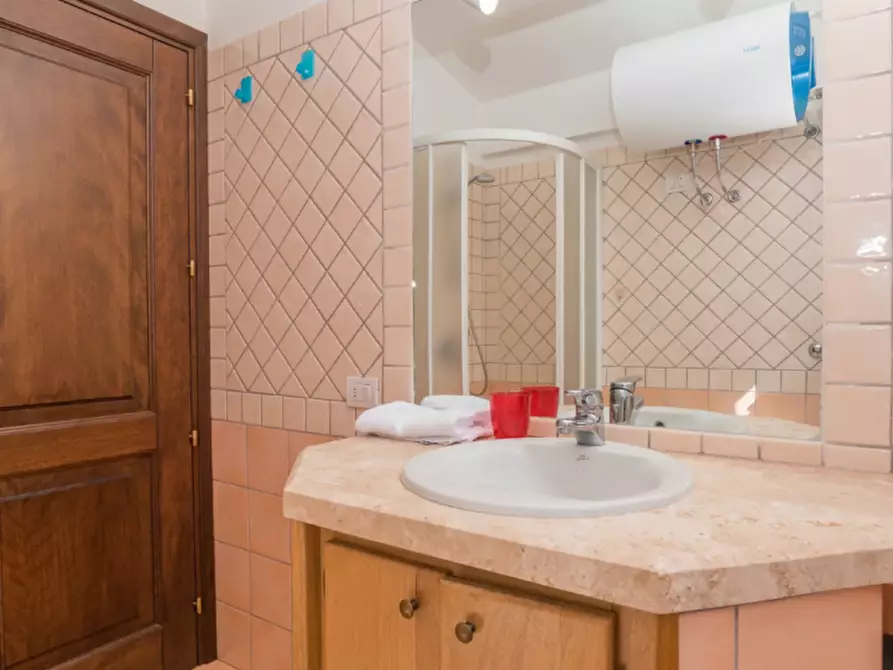 Immagine 16 di Appartamento in vendita  a Olbia