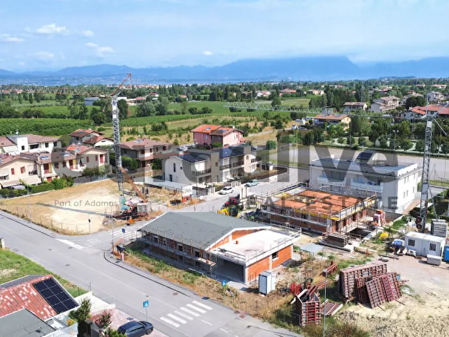 Immagine 4 di Villa in vendita  in Viale Risorgimento a Desenzano Del Garda