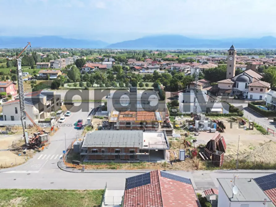 Immagine 5 di Villa in vendita  in Viale Risorgimento a Desenzano Del Garda