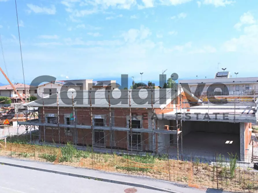 Immagine 7 di Villa in vendita  in Viale Risorgimento a Desenzano Del Garda