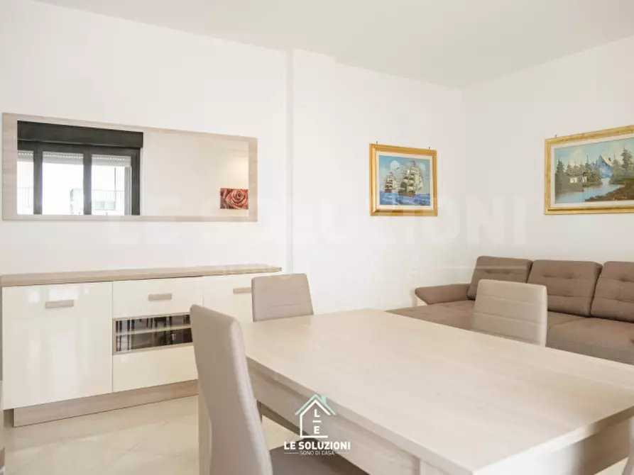 Immagine 3 di Appartamento in vendita  in Via Arturo Toscanini 1/D a Putignano