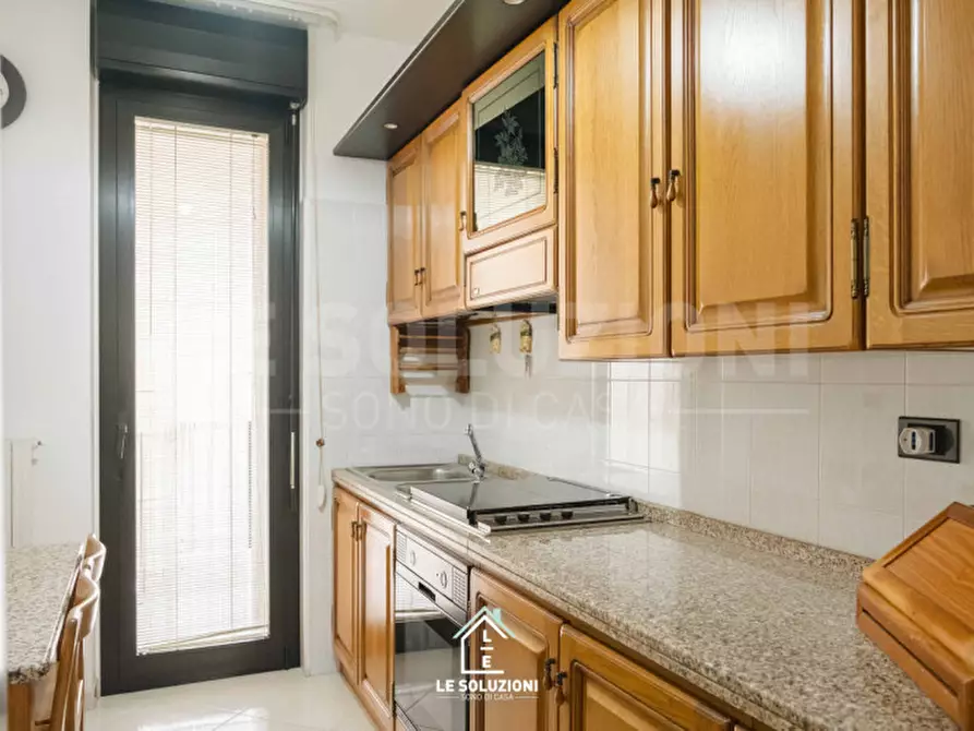 Immagine 12 di Appartamento in vendita  in Via Arturo Toscanini 1/D a Putignano