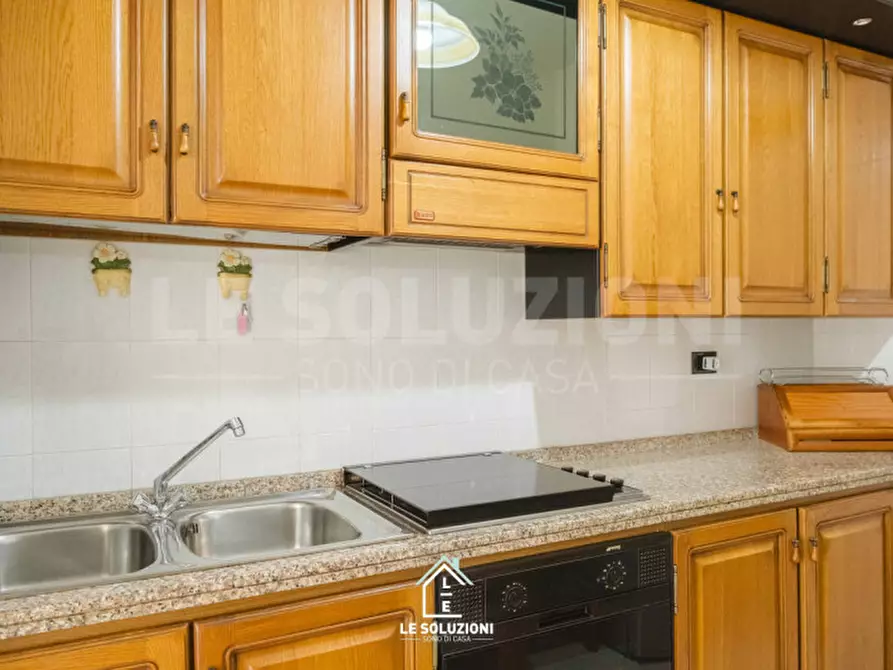 Immagine 13 di Appartamento in vendita  in Via Arturo Toscanini 1/D a Putignano