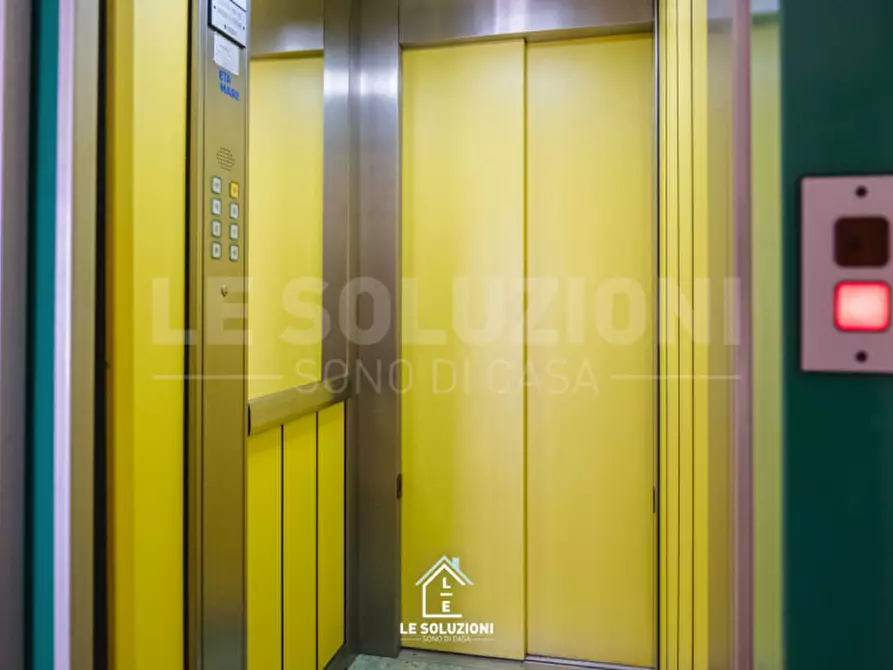 Immagine 30 di Appartamento in vendita  in Via Arturo Toscanini 1/D a Putignano