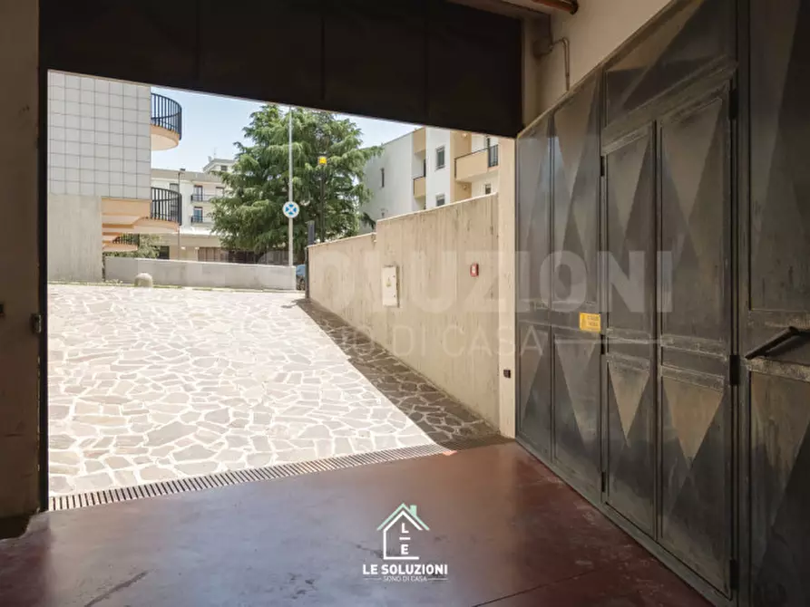 Immagine 36 di Appartamento in vendita  in Via Arturo Toscanini 1/D a Putignano