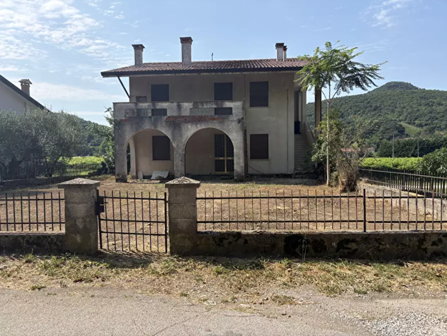 Immagine 1 di Casa indipendente in vendita  in Via Roma a Cinto Euganeo