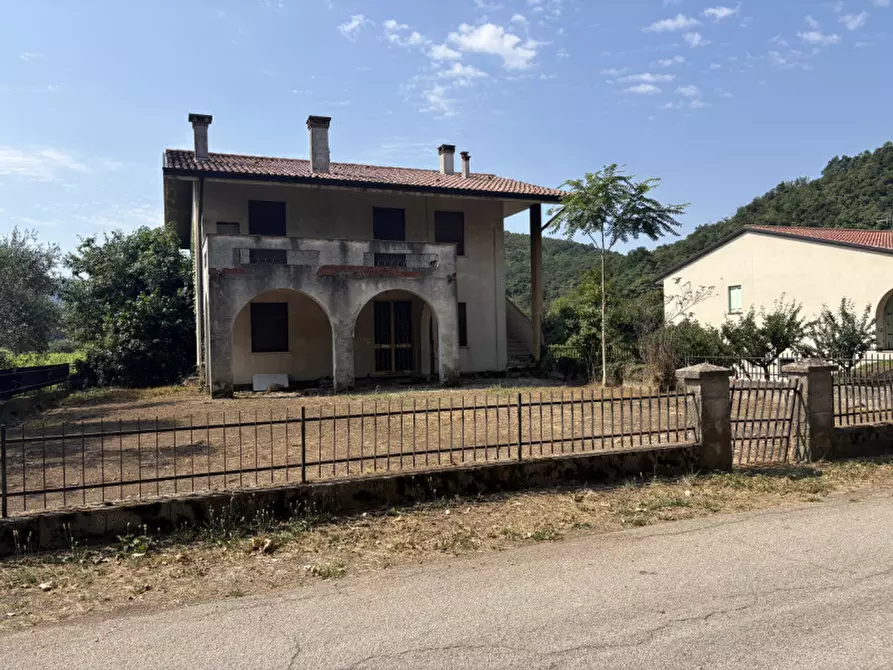 Immagine 3 di Casa indipendente in vendita  in Via Roma a Cinto Euganeo