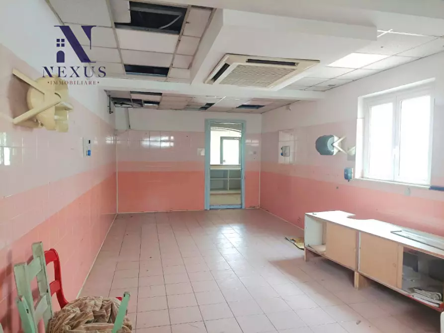 Immagine 8 di Negozio in affitto  in Via Roma snc a Fano