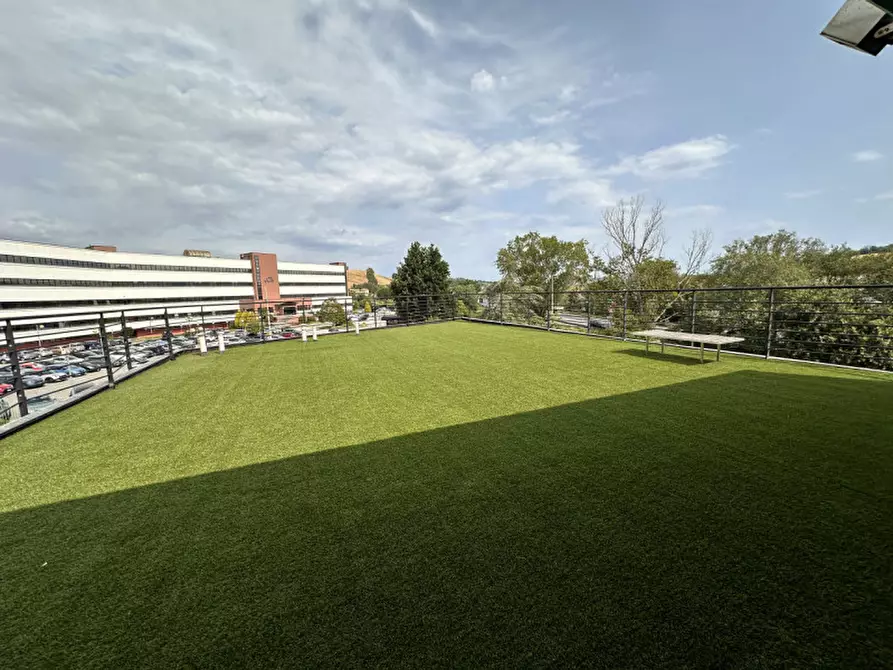 Immagine 5 di Ufficio in vendita  in Via Thomas Edison a Ancona