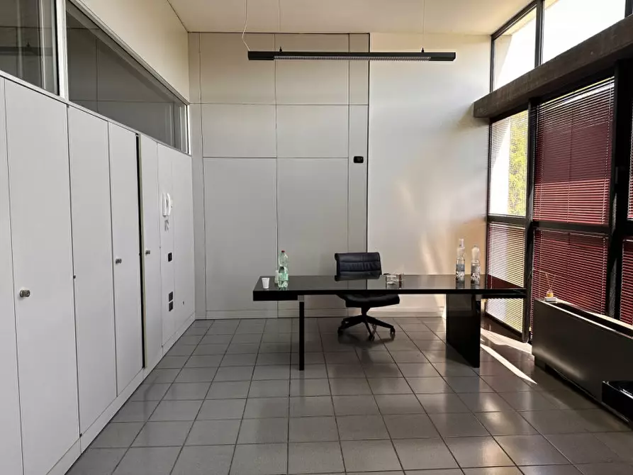 Immagine 22 di Ufficio in vendita  in Via Thomas Edison a Ancona