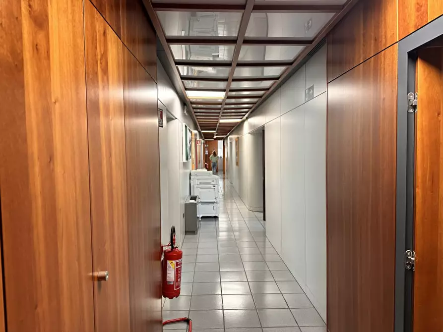 Immagine 25 di Ufficio in vendita  in Via Thomas Edison a Ancona