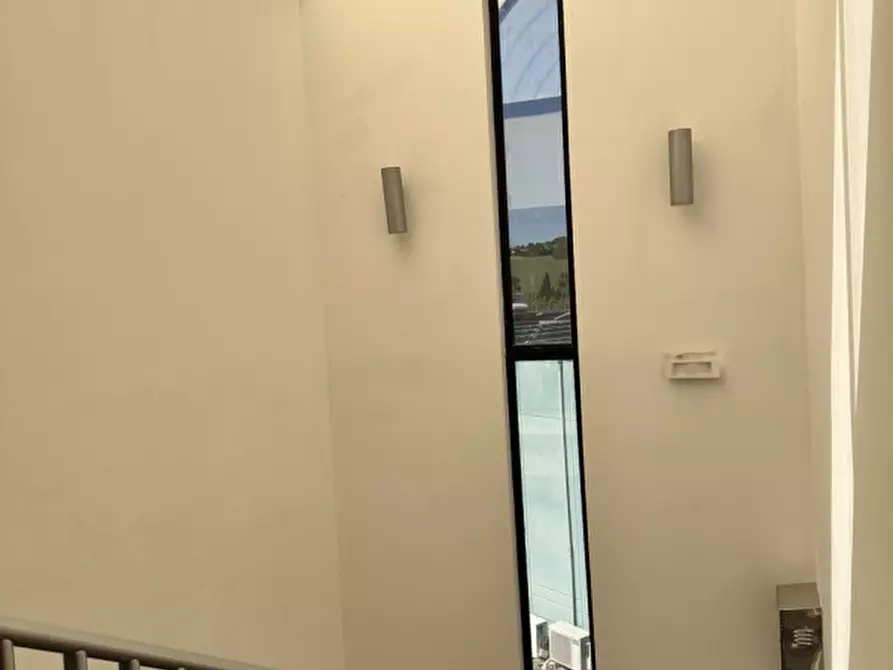 Immagine 46 di Ufficio in vendita  in Via Thomas Edison a Ancona