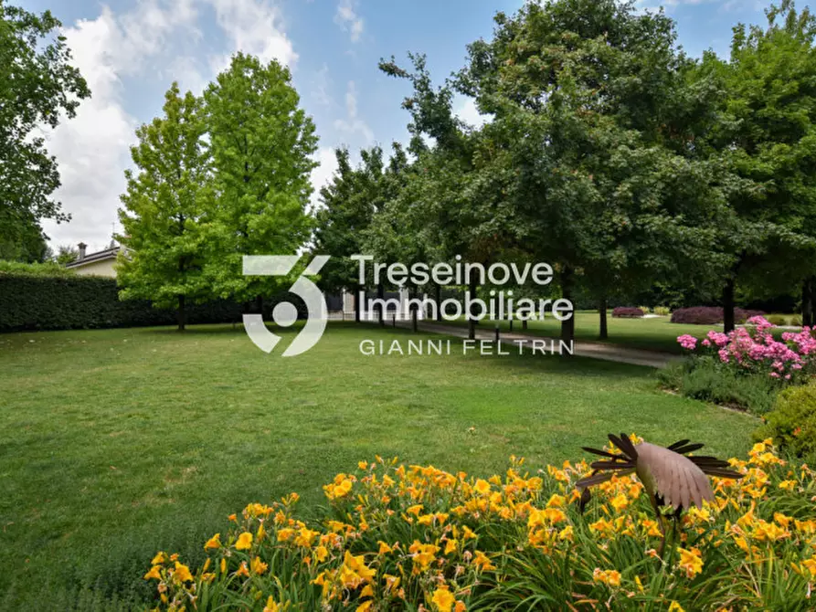 Immagine 4 di Villa in vendita  in Via Postumia Romana a Paese