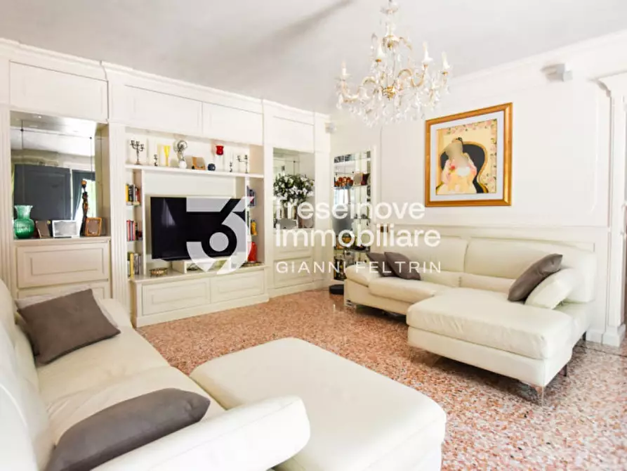 Immagine 9 di Villa in vendita  in Via Postumia Romana a Paese