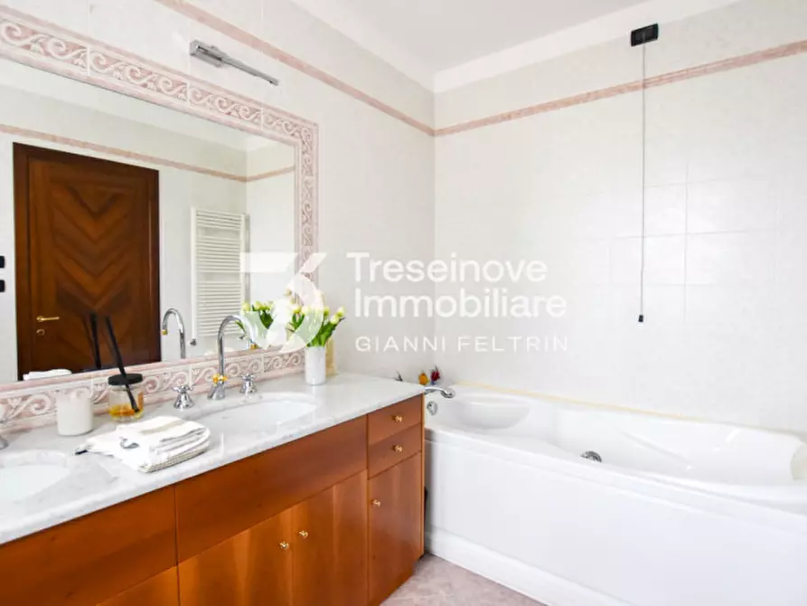 Immagine 22 di Villa in vendita  in Via Postumia Romana a Paese