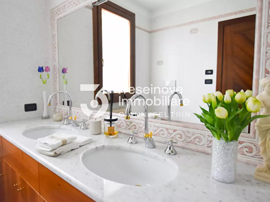 Immagine 24 di Villa in vendita  in Via Postumia Romana a Paese