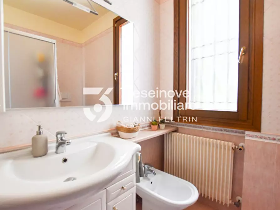 Immagine 44 di Villa in vendita  in Via Postumia Romana a Paese