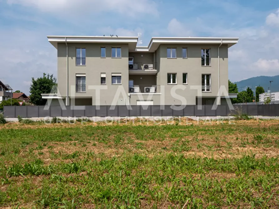 Immagine 2 di Appartamento in vendita  in Via Giovanni Falcone a Rezzato