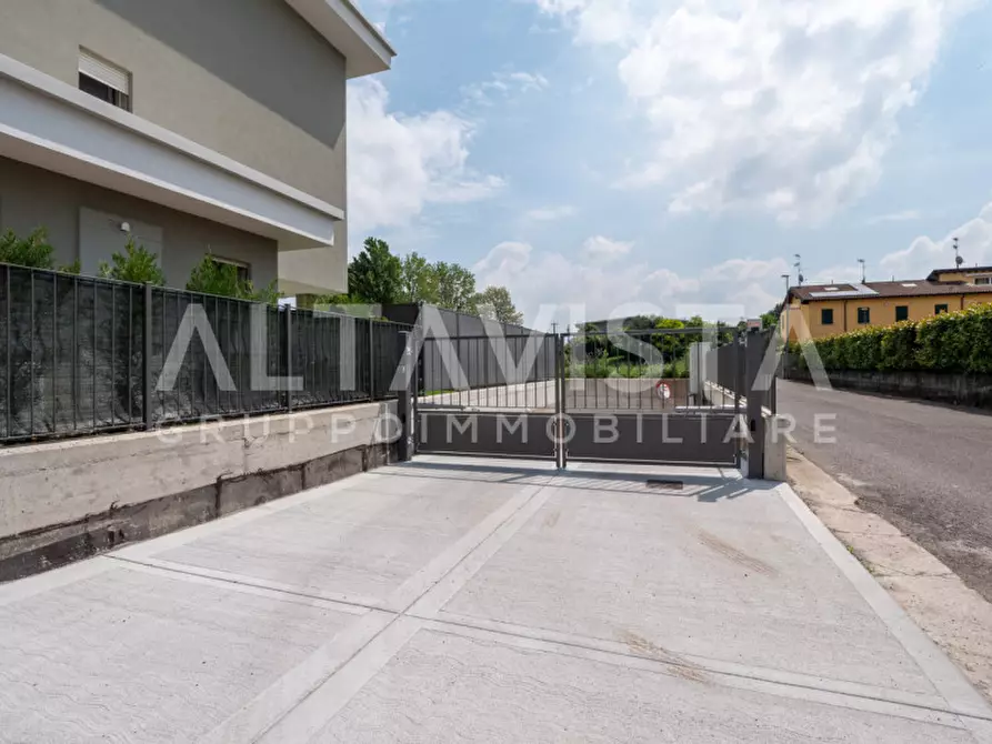 Immagine 4 di Appartamento in vendita  in Via Giovanni Falcone a Rezzato