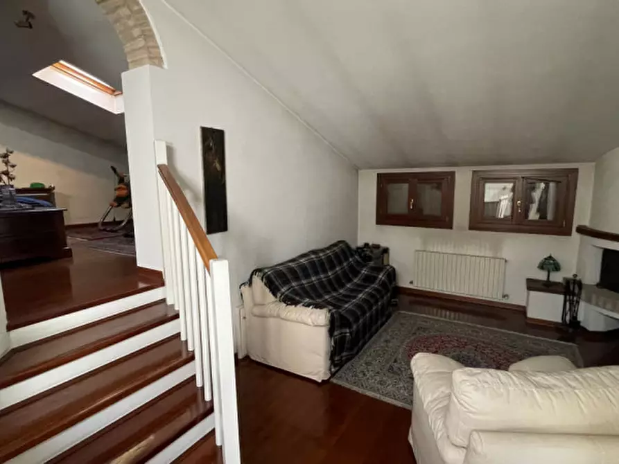 Immagine 4 di Casa bifamiliare in vendita  in via San Pio X a Loreggia