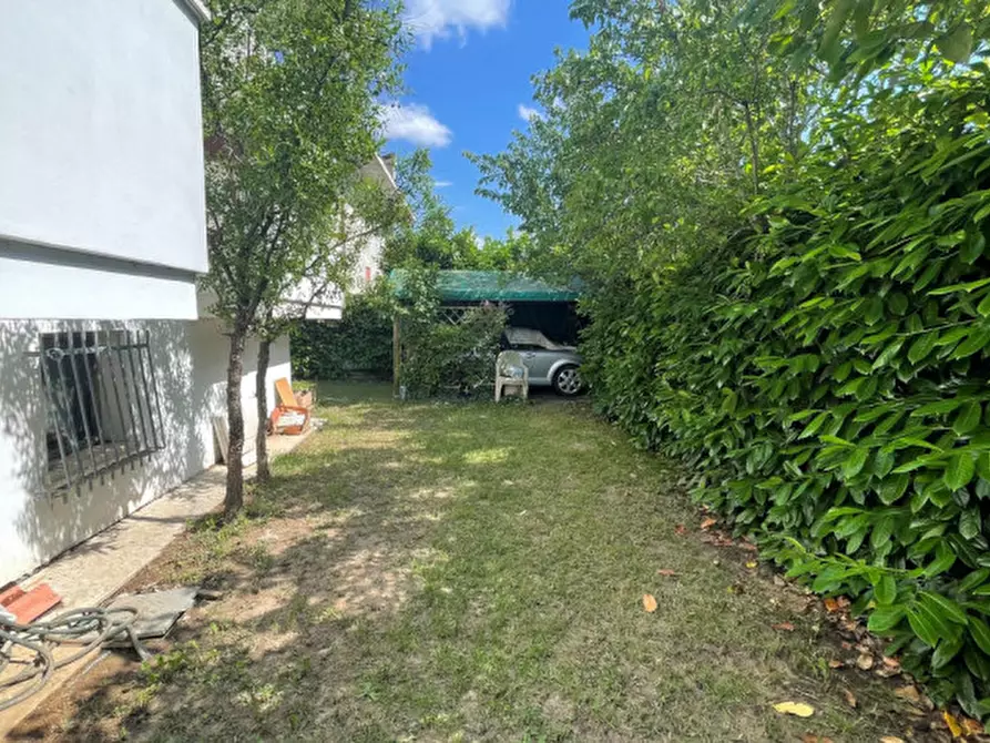 Immagine 13 di Casa bifamiliare in vendita  in via San Pio X a Loreggia