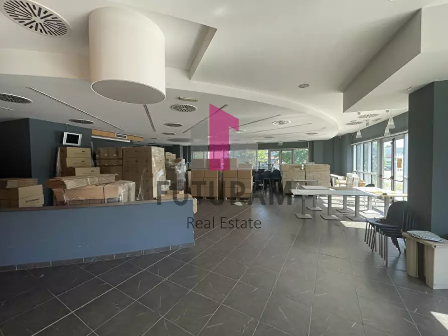 Immagine 3 di Negozio in vendita  a Pianiga