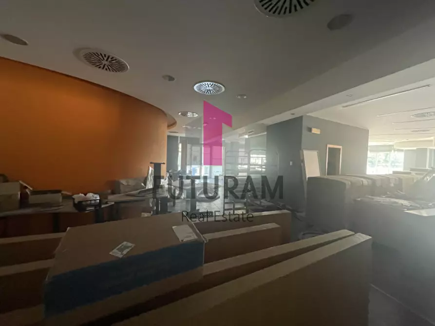 Immagine 5 di Negozio in vendita  a Pianiga