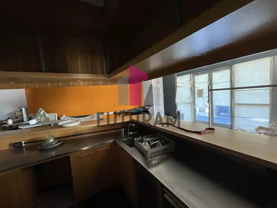 Immagine 11 di Negozio in vendita  a Pianiga