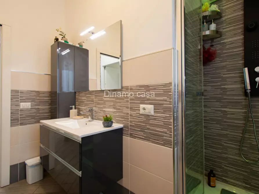 Immagine 11 di Appartamento in vendita  in via aspromonte a Prato