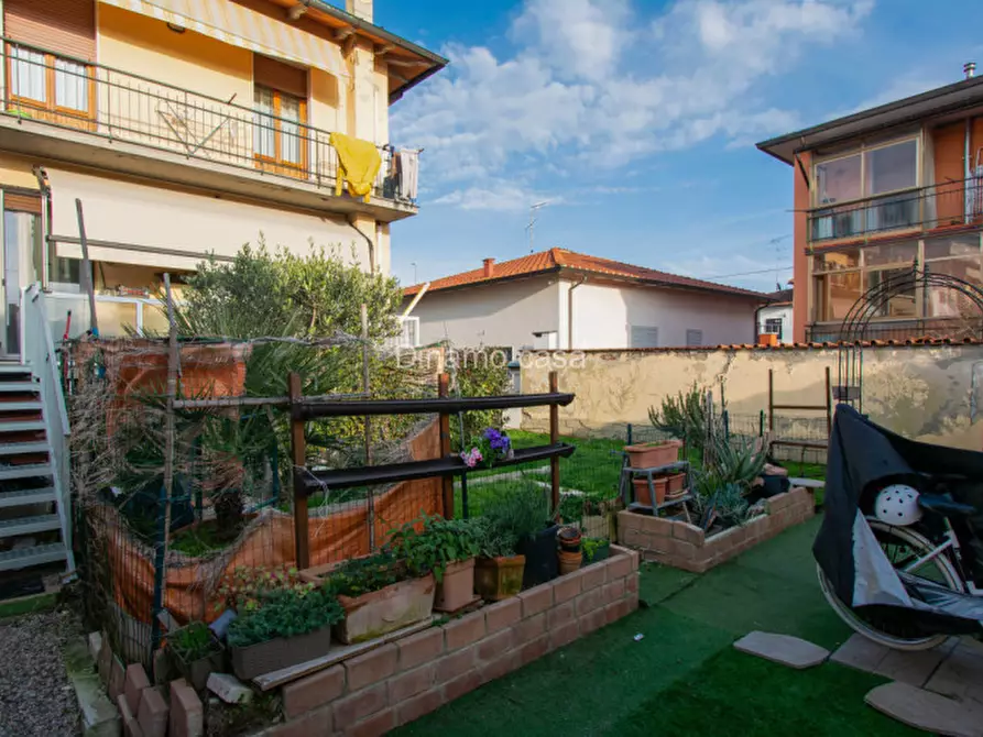 Immagine 17 di Appartamento in vendita  in via aspromonte a Prato