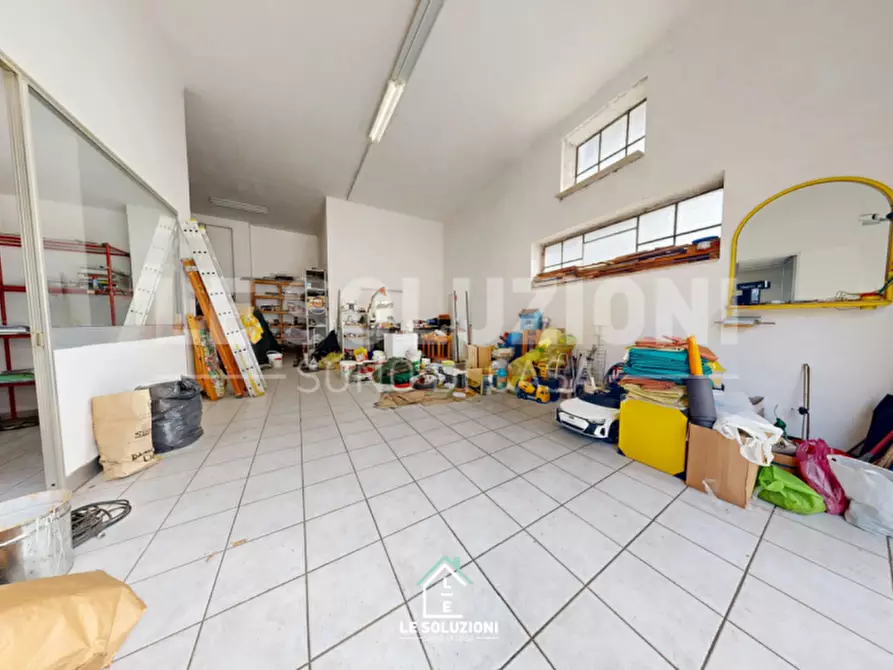 Immagine 4 di Laboratorio in vendita  in via della conciliazione 93 a Putignano