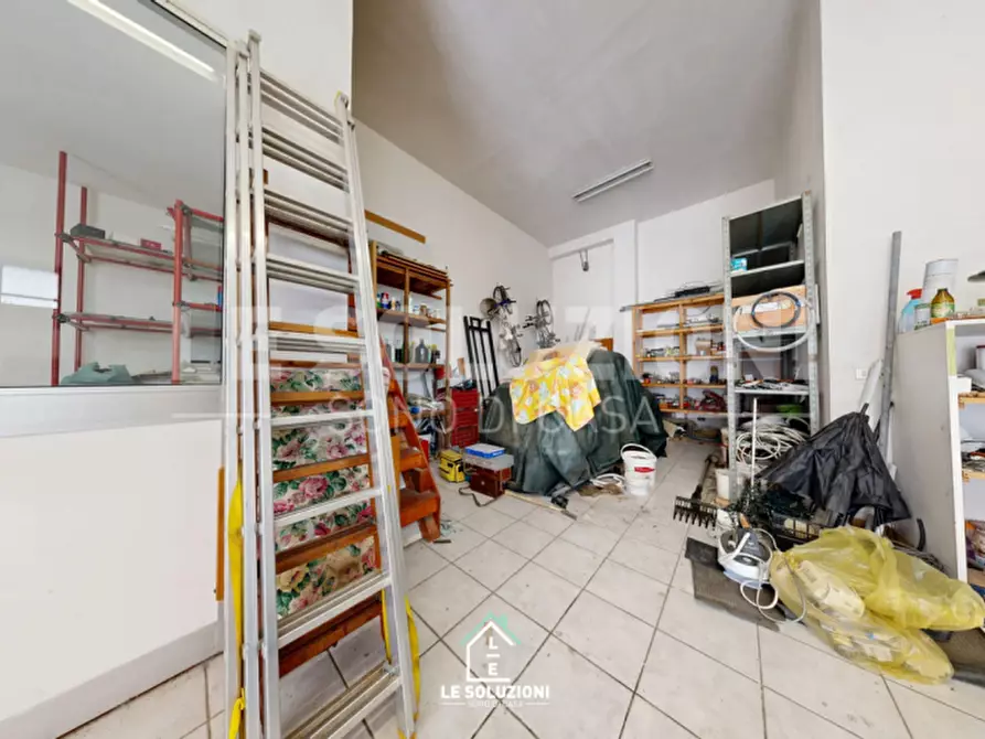 Immagine 6 di Laboratorio in vendita  in via della conciliazione 93 a Putignano