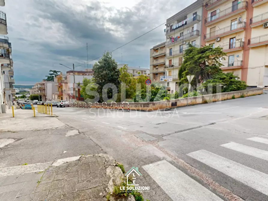 Immagine 14 di Laboratorio in vendita  in via della conciliazione 93 a Putignano