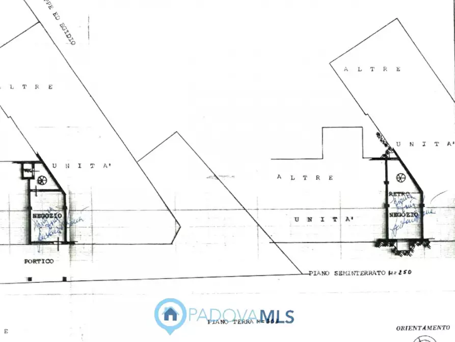 Immagine 3 di Negozio in vendita  in Viale Stazione a Montegrotto Terme