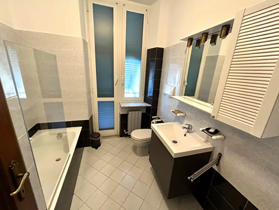 Immagine 13 di Appartamento in vendita  in Strada statale 1 Via Aurelia a Camogli