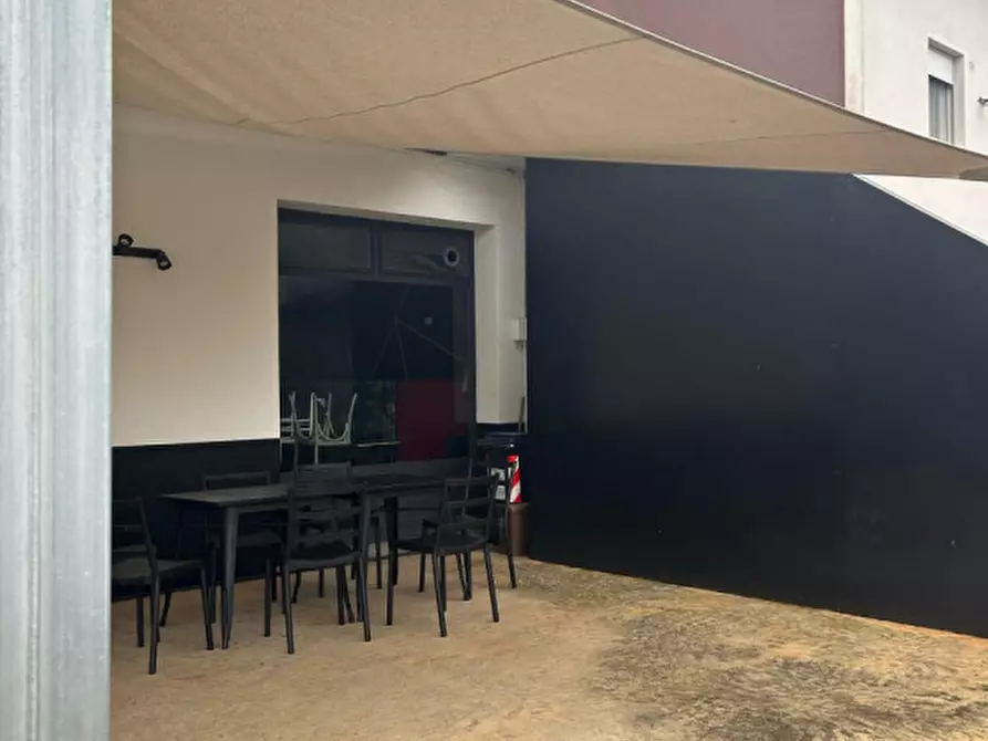 Immagine 5 di Attività commerciale in vendita  a Badia Polesine